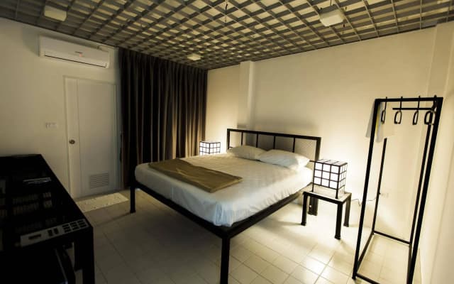 Quadromania Service Apartment - photo 2