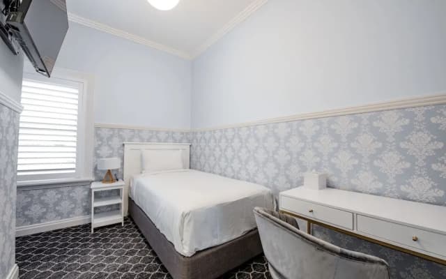 Bankstown Hotel - photo 2