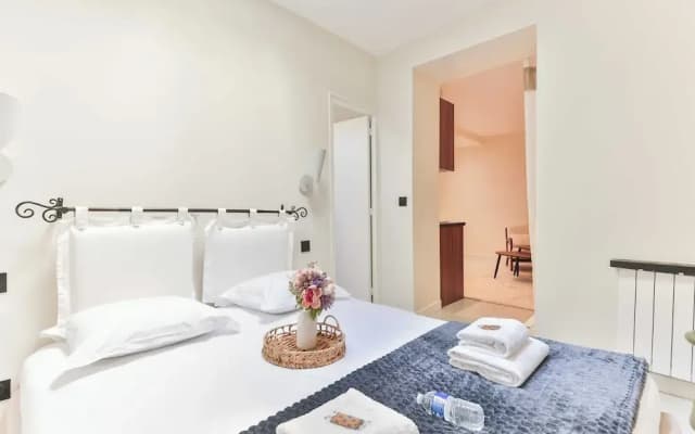 Peaceful Apartment in Eiffel Tower - photo 3