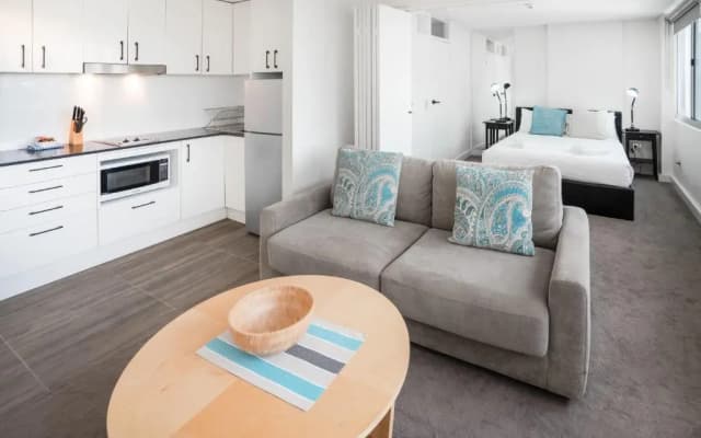 1BR Studio near the Beach with Rooftop Pool - photo 2