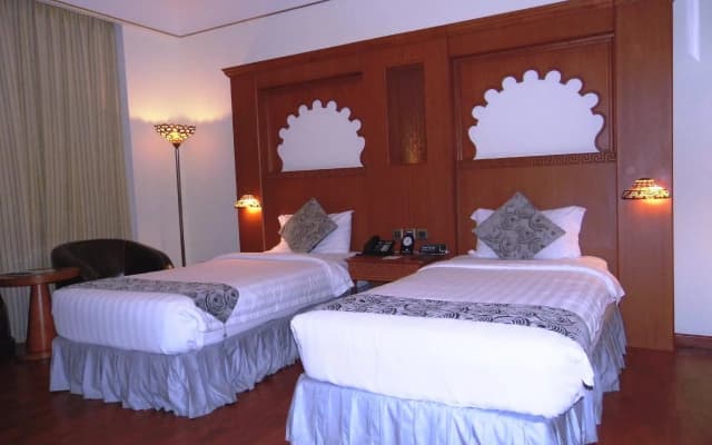 Platinum Hotel - photo 4