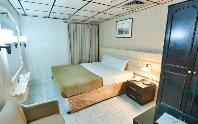 West Hotel - photo 3