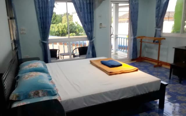 Aree Guesthouse 3 - photo 2