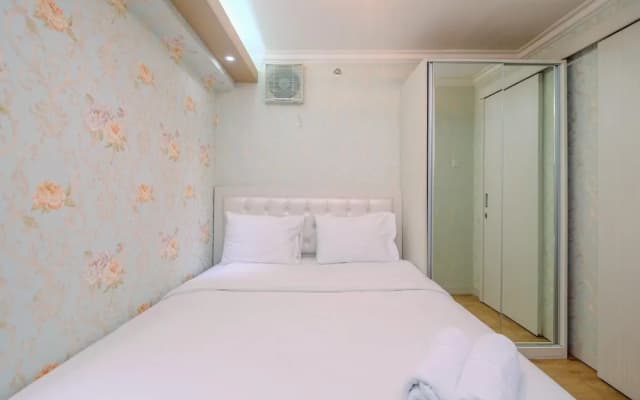 Cozy Stay 2BR Bassura City Apartment - photo 3