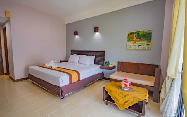 Grand Santhi Hotel - photo 5