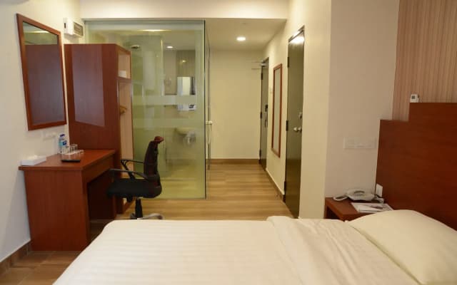 Elegant Hotel - photo 5