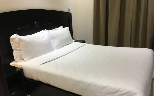 Universal Suites Hotel Apartment - photo 4