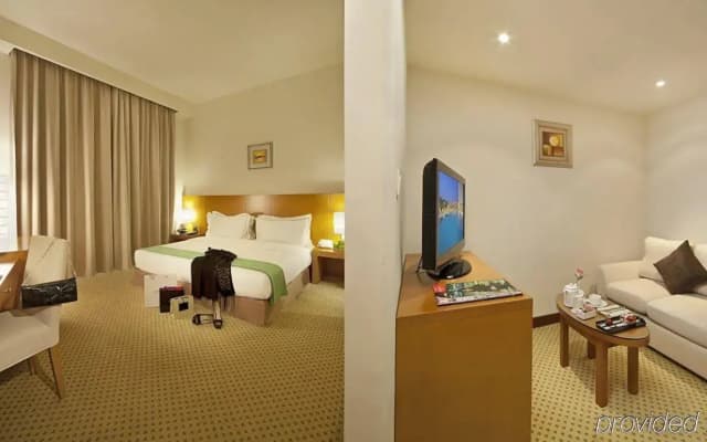 BM Acacia Hotel and Apartments - photo 5