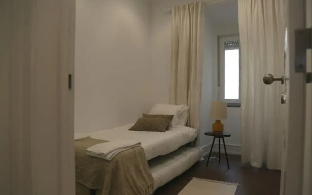 Comfortable Apartment in Central Lisbon - photo 4