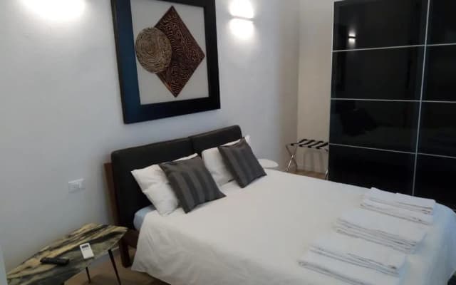 Opera 19 Luxury Apartment - photo 4