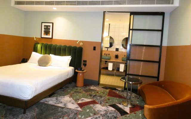Stay at Hotel Steyne - photo 4