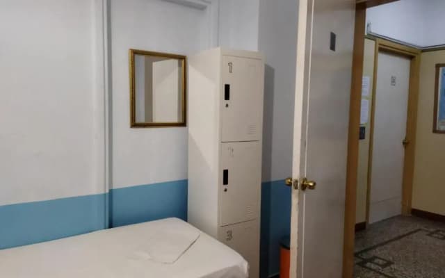 San Remo Hostel - photo 3