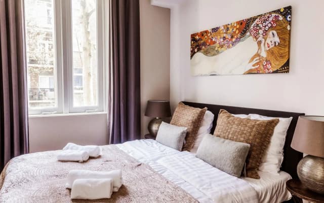 Livia's Hideaway: Elegant Canal - photo 2