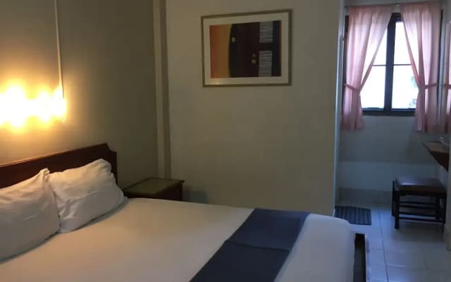OYO 335 Top Inn Khaosan - photo 5