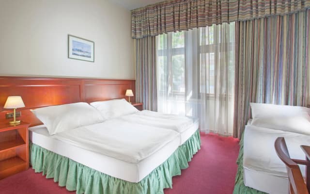 Hotel Lunik - photo 2