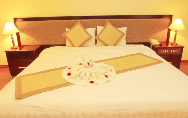 Bamboo Green Central Hotel - photo 4