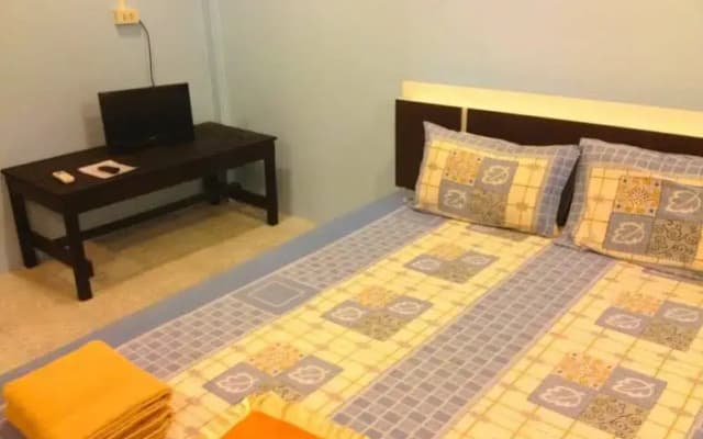 Laem Din Guest House - photo 4