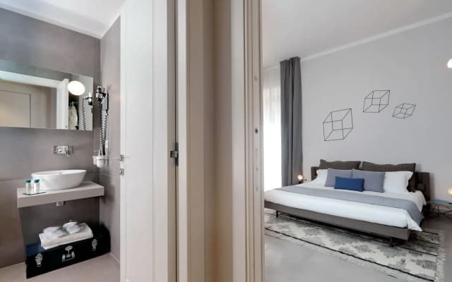 Propaganda Suites - photo 2