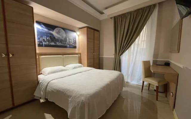 Love Spqr Suite - photo 4
