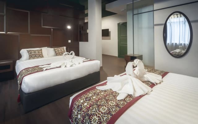 East Riverine Boutique Hotel - photo 4