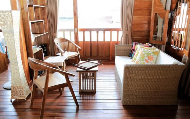 Seahouse Bali Indah Beach Inn - photo 3