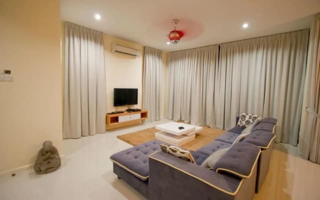 Tropika Ferringhi Villa - photo 3
