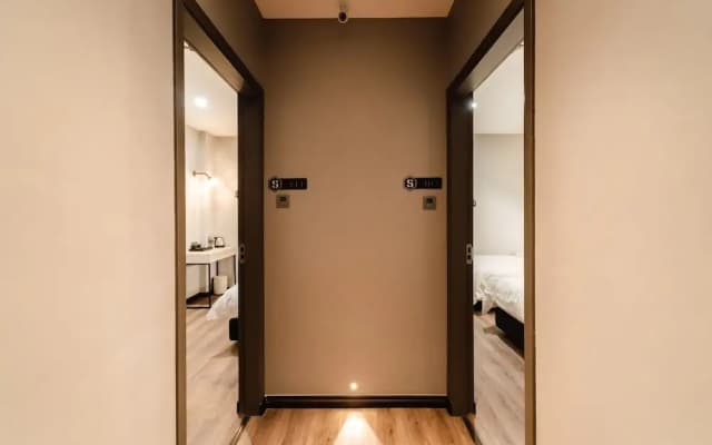 Svok Hotel - photo 2