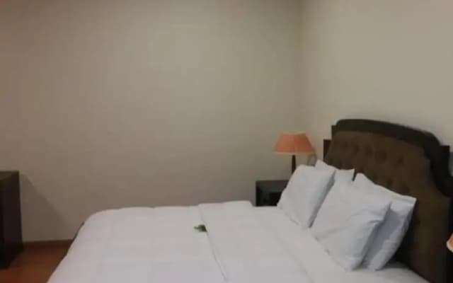 Capital O 90653 Maxwell Inn Boutique Hotel - photo 5