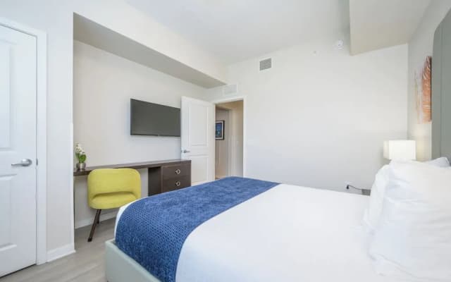 Epic Universe Brand New Modern Vista Cay Reserve Condo - 6005 - photo 3