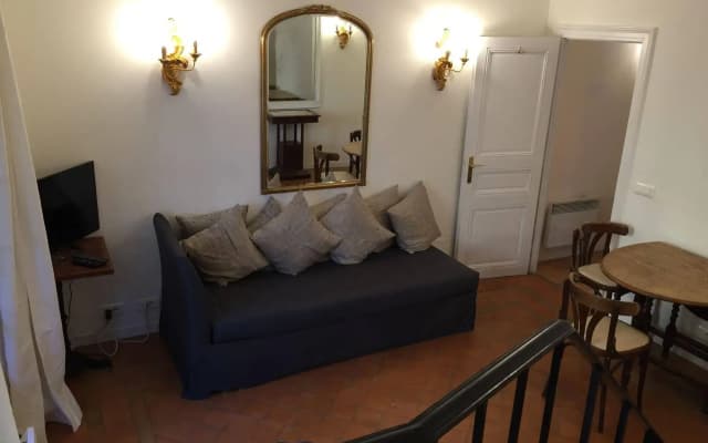 Mithouard Apartment - photo 4