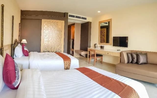 Crystal Luxury Hotel - photo 4