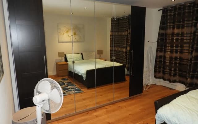Marble Arch Apartment - photo 5