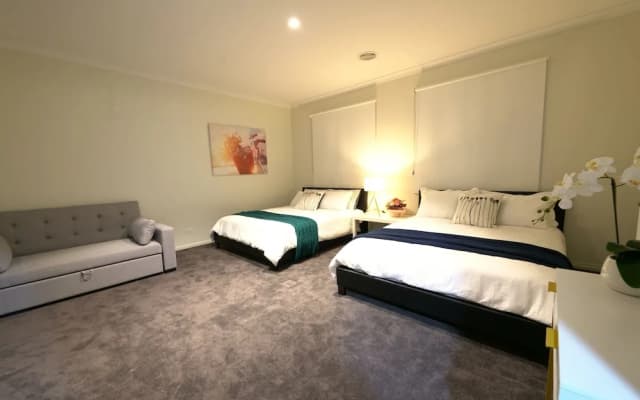 Luxury 9 BRM House in Melbourne - photo 5