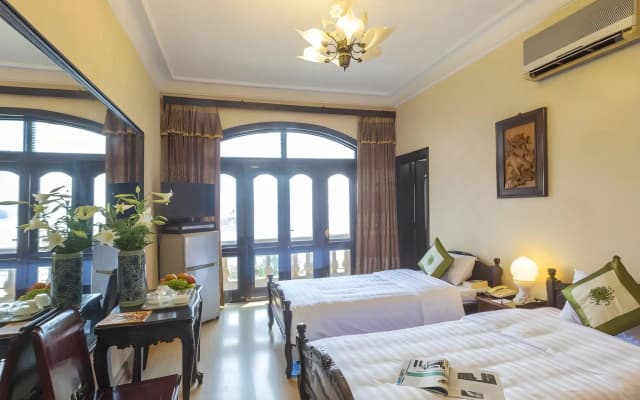 Dragon Hotel - photo 4