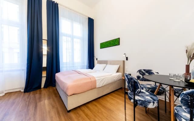 Adagio Downtown - MiniHotel - photo 3