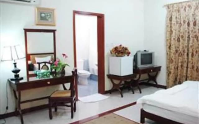Diamond Hotel - photo 3