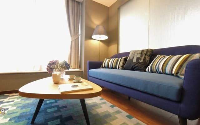 Owl Square Residence - photo 3