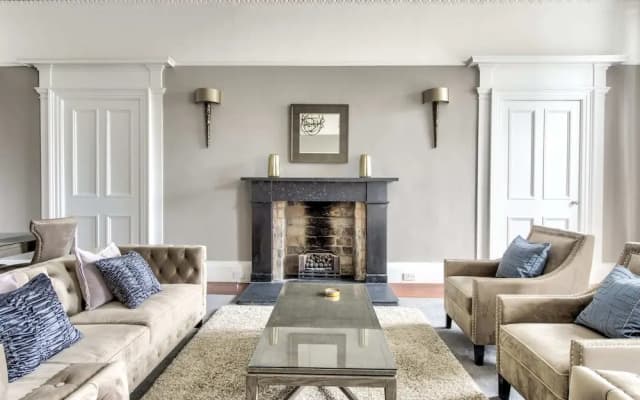 Stunning 2bdr Georgian Flat - photo 4