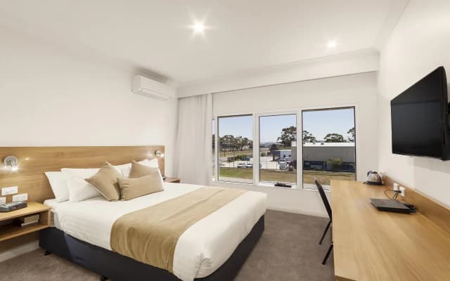 Ciloms Airport Lodge - photo 5