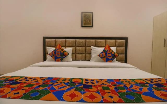 FabHotel Qotel Nirvana Suites - photo 2