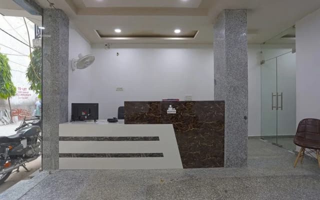 OYO 60786 Hotel Bluestar - photo 2