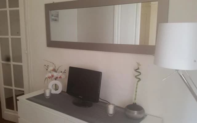 Bright & Modern One-bedroom Apartment With in Paris, Near Sacré Cœur / - photo 3