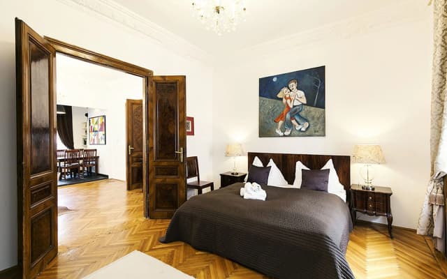 7th Heaven Vienna Center Apartments - photo 4