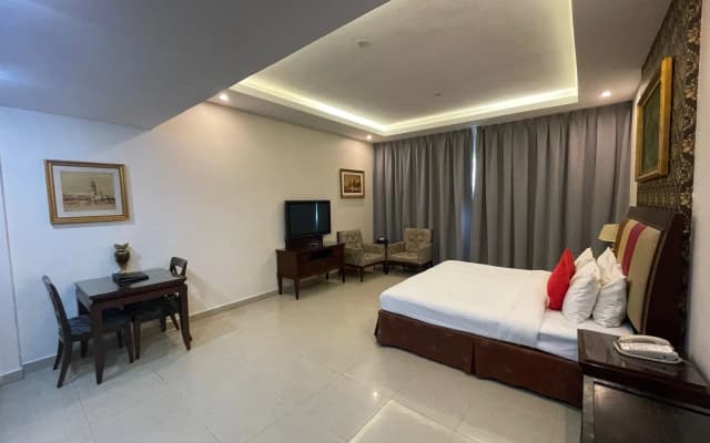 Clifton International Hotel - photo 5