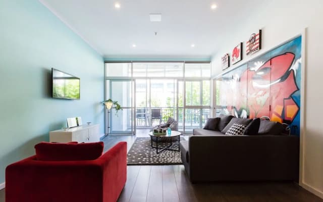 VANCE, 2BDR Melbourne Apartment - photo 4