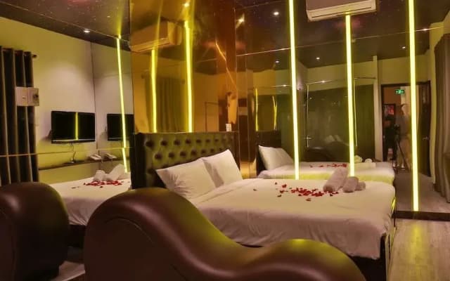 Lotus Hotel - The Cupid Room - photo 5