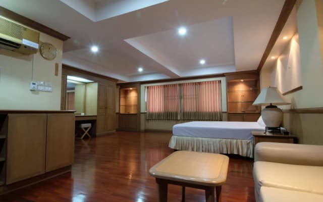 Alameda Suites Hotel - photo 2