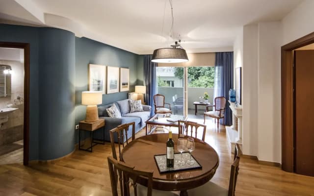 Two Bedroom apt 2' to Acropolis museum - photo 4