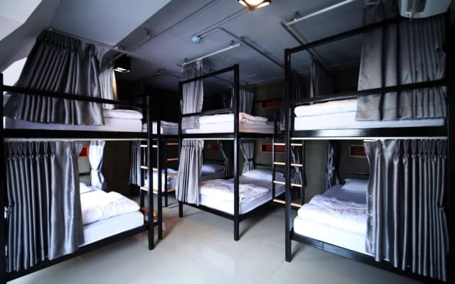 The Campus Hostel Thonglor - photo 3