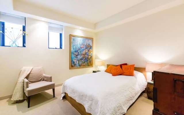 BELLE, 2BDR Melbourne Apartment - photo 2